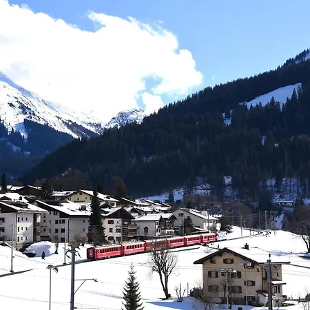 Monami Klosters, Elisas Zugwald Lejlighed Klosters